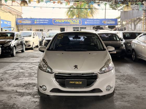PEUGEOT 208 1.6 GRIFFE 16V FLEX 4P MANUAL PEUGEOT 208 1.6 GRIFFE 16V FLEX 4P MANUAL